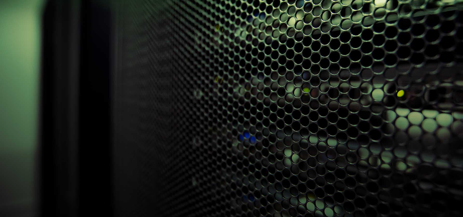 Mini Data Center all in one con capacidad de enfriamiento y monitoreo inteligente integrado.